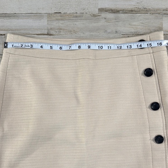 Ann Taylor Women’s Cream Textured Skirt with Button-Detailed Skirt - Picture 10 of 14